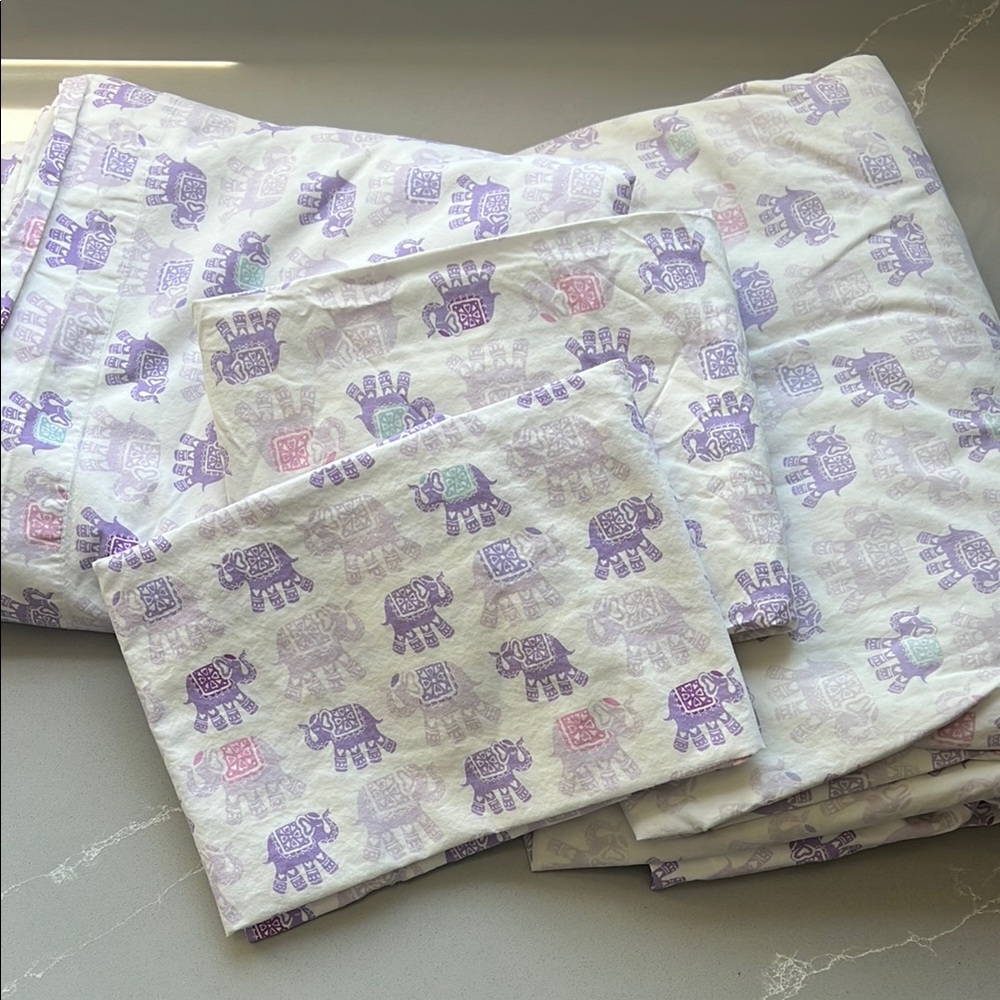 Pottery Barn Kids Stella Elephant Sheet Set - Queen Size